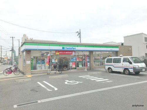 ファミリーマート 淀川加島店の画像