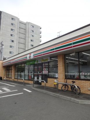 セブンイレブン 札幌北23条店の画像