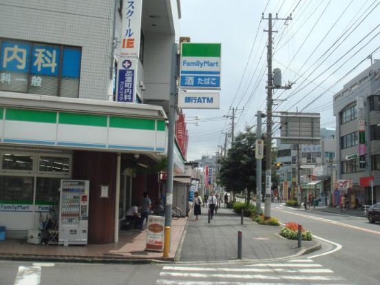 ファミリーマート 東戸塚駅東口店の画像