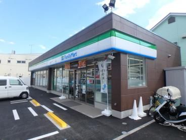 ファミリーマート 宮前犬蔵一丁目店の画像