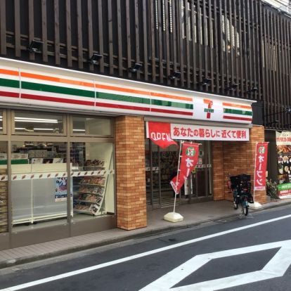 セブンイレブン 調布駅東口店の画像