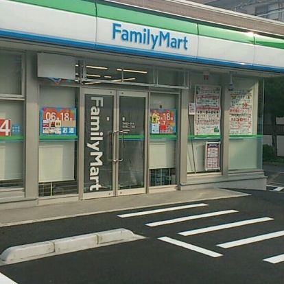 ファミリーマート 市川宝二丁目店の画像