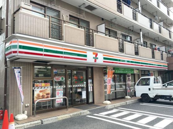 セブンイレブン 足立中川4丁目店の画像