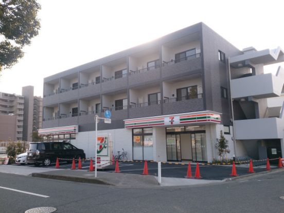 セブンイレブン 南町田駅北口店の画像