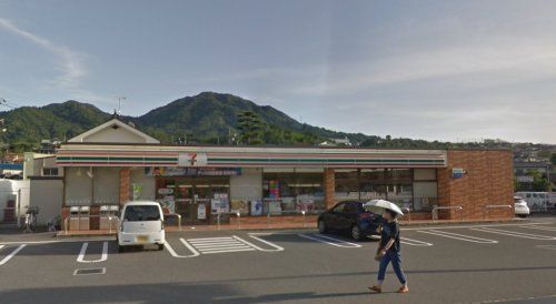 セブンイレブン 広島高取北店の画像