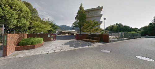 広島市立亀崎中学校の画像