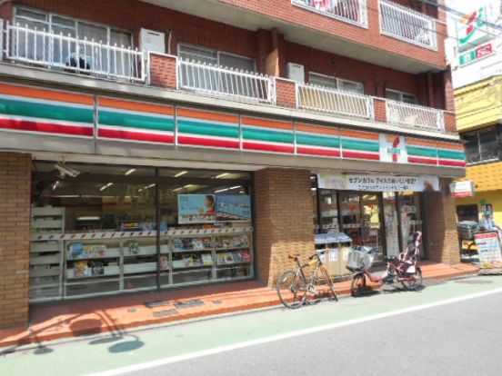 セブンイレブン 二葉町店の画像