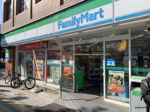 ファミリーマート 鶴橋駅前店の画像