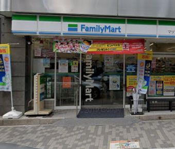 ファミリーマート マツエダ北堀江店の画像