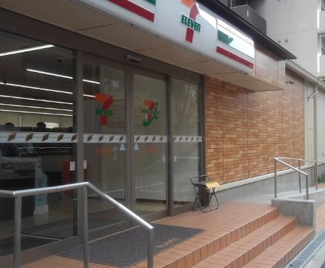 セブンイレブン 大阪千代崎2丁目店の画像