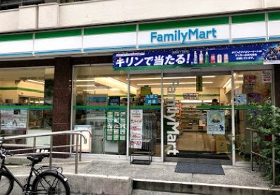 ファミリーマート 南堀江一丁目店の画像