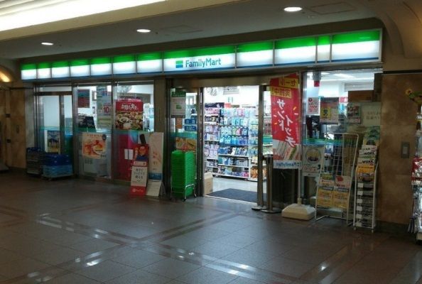 ファミリーマート OCATモール店の画像