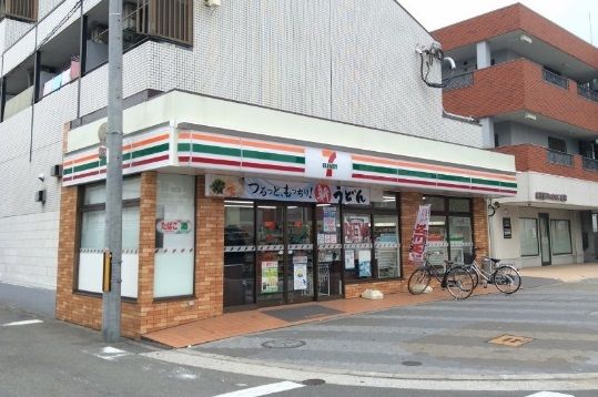 セブンイレブン 大阪東加賀屋1丁目店の画像