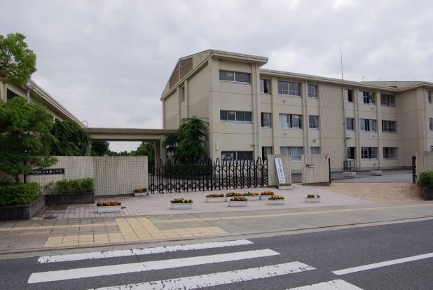 川西市立北陵小学校の画像