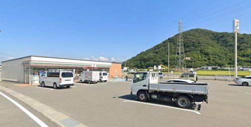 セブンイレブン 和歌山和佐関戸店の画像