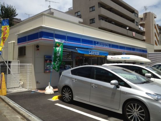  ローソン多摩山王下店の画像