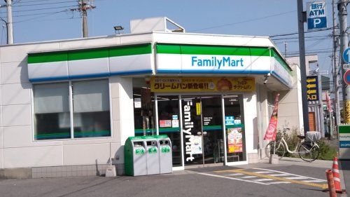 ファミリーマート 西難波町店の画像