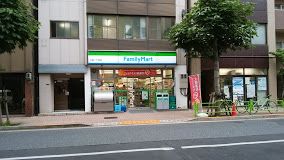 ファミリーマート 入船一丁目店の画像