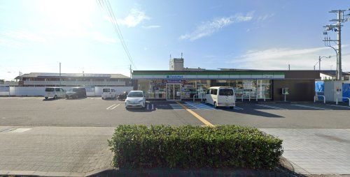 ファミリーマート 和歌山小雑賀店の画像