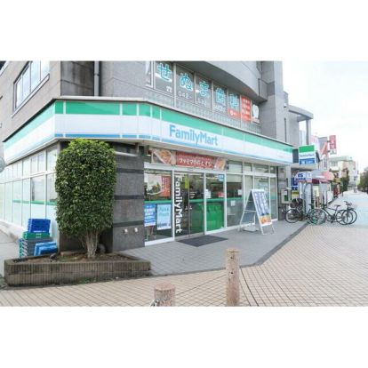 ファミリーマート 秋川駅前店の画像