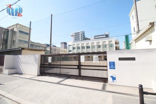 大阪市立堀江中学校の画像