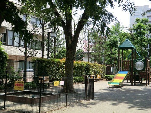 南青山六丁目児童遊園の画像