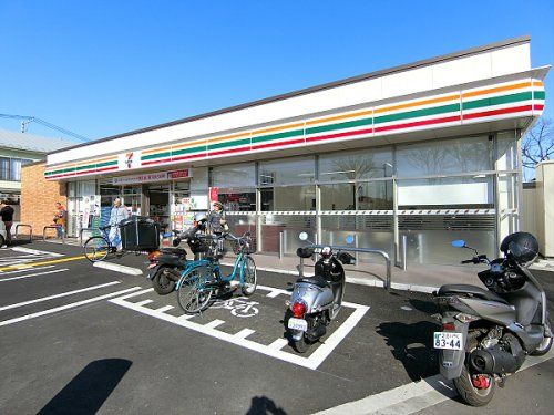 セブンイレブン 杉並久我山人見街道店の画像