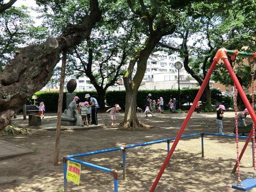 雷神山児童遊園の画像