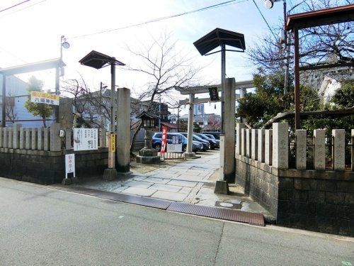 中道八阪神社の画像