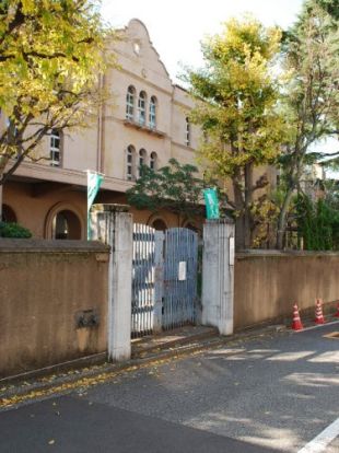 新宿区立早稲田小学校の画像