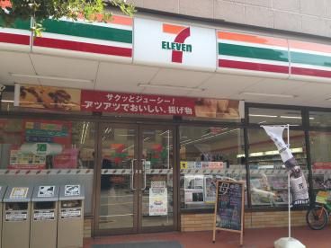 セブンイレブン 新宿岩戸町店の画像