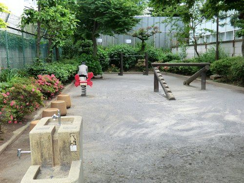 神宮前五丁目児童遊園地の画像