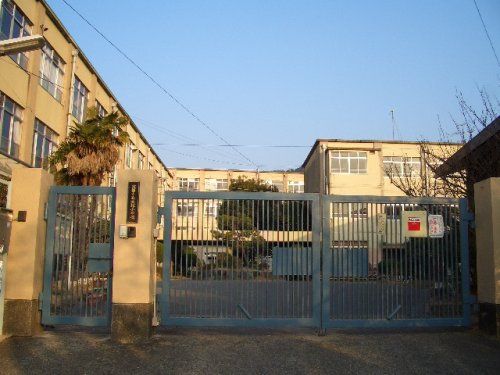 大塚小学校の画像