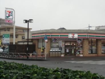 セブンイレブン 小作駅西口店の画像