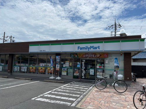 ファミリーマート 太秦森ケ東町店の画像