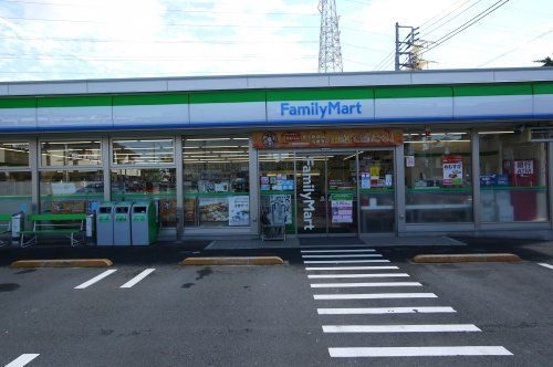 ファミリーマート 南大泉六丁目店の画像