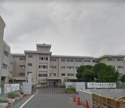 厚木市立三田小学校の画像