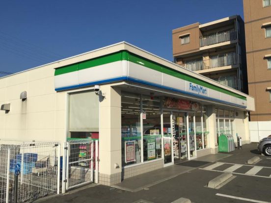 ファミリーマート 川口戸塚東店の画像