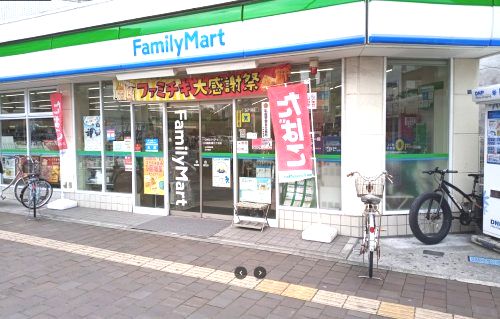 ファミリーマート 川崎貝塚一丁目店の画像