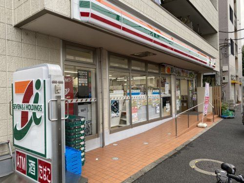 セブンイレブン 駒場大橋店の画像