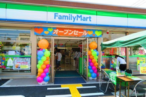 ファミリーマート 川口朝日三丁目店の画像