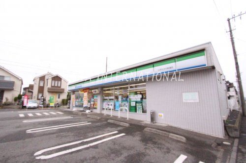 ファミリーマート 小平たかの街道店の画像