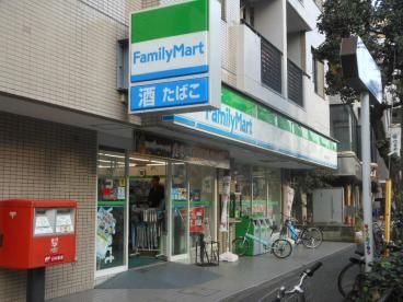 ファミリーマート 上馬店の画像