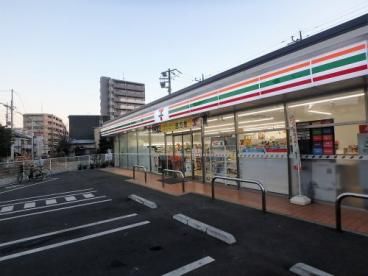 セブンイレブン 蕨中央3丁目店の画像