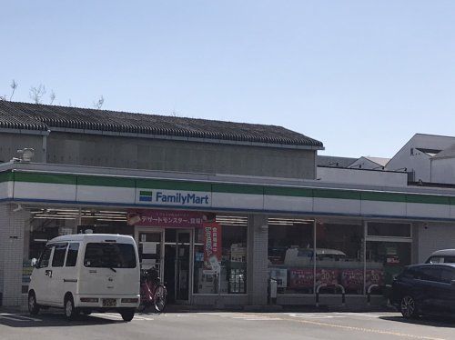 ファミリーマート 鶴見諸口一丁目店の画像