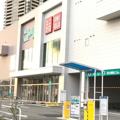 ユニクロ 宝塚歌劇場前店の画像
