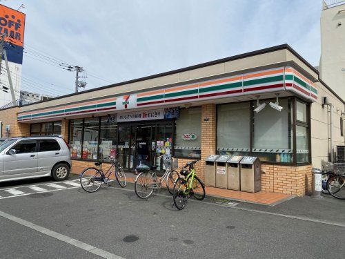 セブンイレブン 川崎小向東店の画像