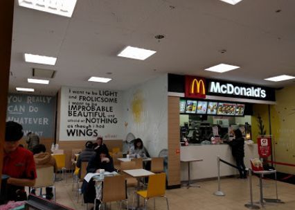 	マクドナルド 高野台ピーコックストア店の画像