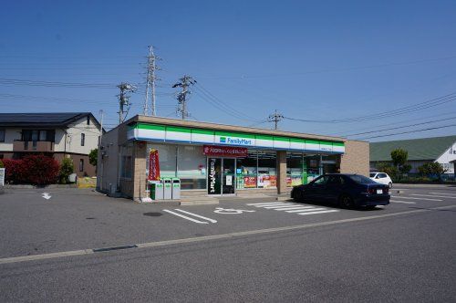 ファミリーマート 高浜湯山町二丁目店の画像