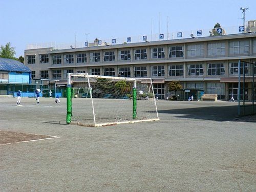 武蔵村山市立第三小学校の画像